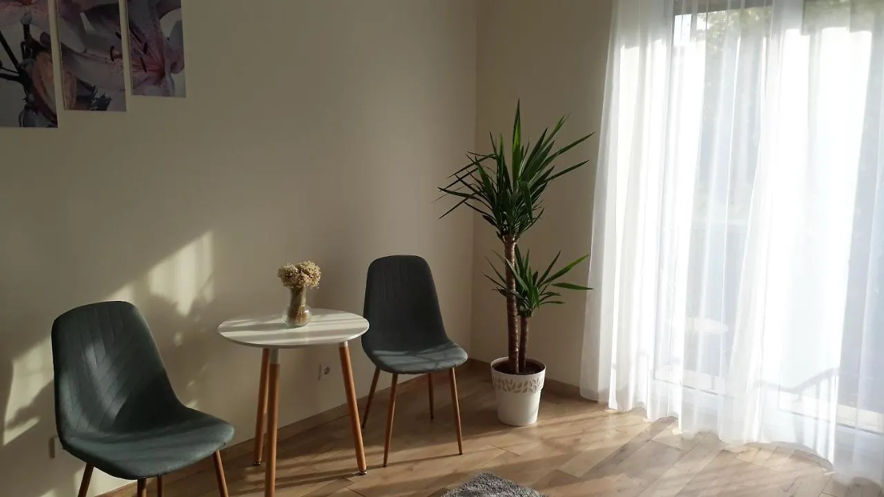 Apartment Vilagos, Kellemes Lakas, Jo Koezlekedessel Budapest