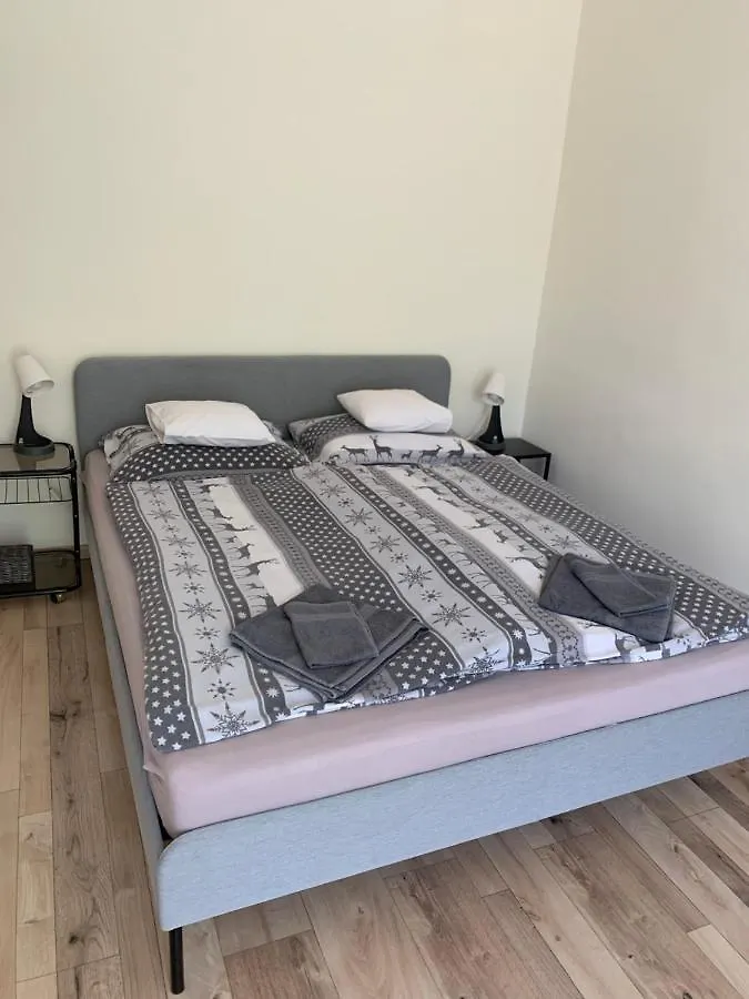 Apartment Vilagos, Kellemes Lakas, Jo Koezlekedessel Budapest