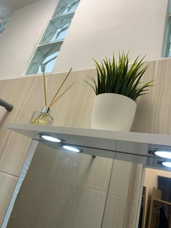 Vilagos, Kellemes Lakas, Jo Koezlekedessel Budapest Apartment
